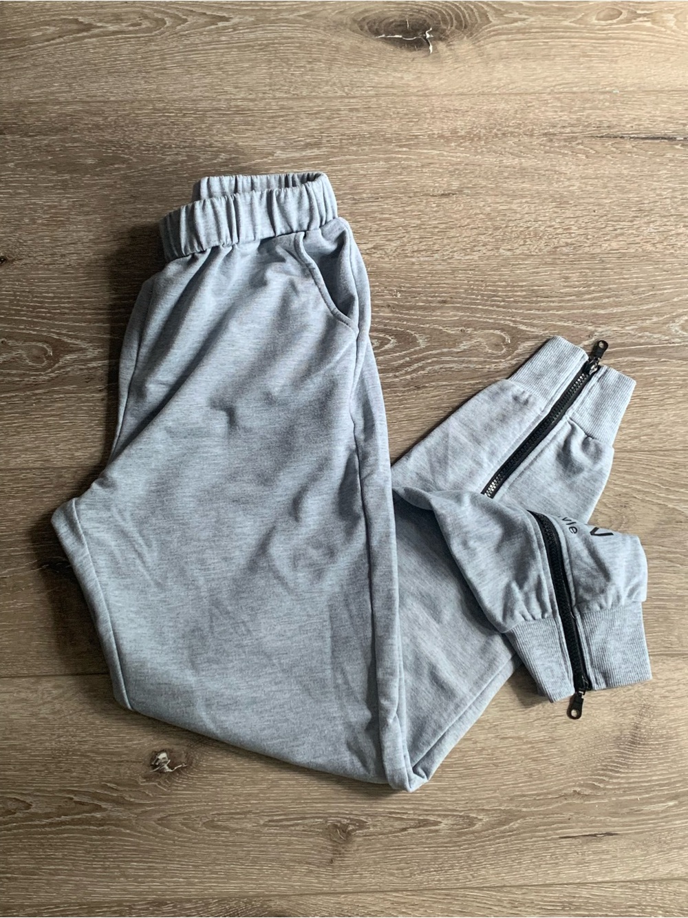 Kids Light Gray Jogger Sweatpants with Zipper Ankles Size L